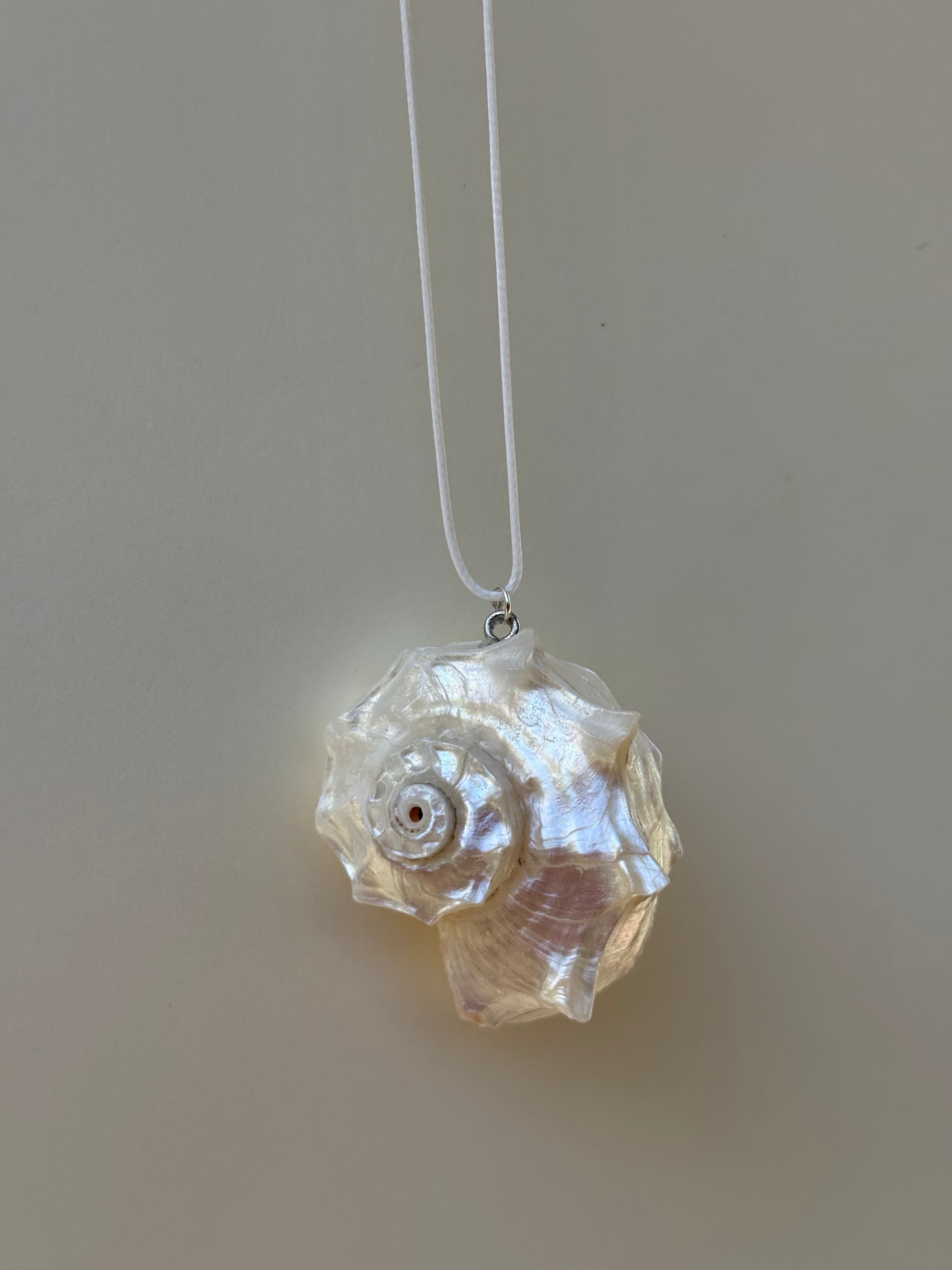 Cassis shell wrap necklace